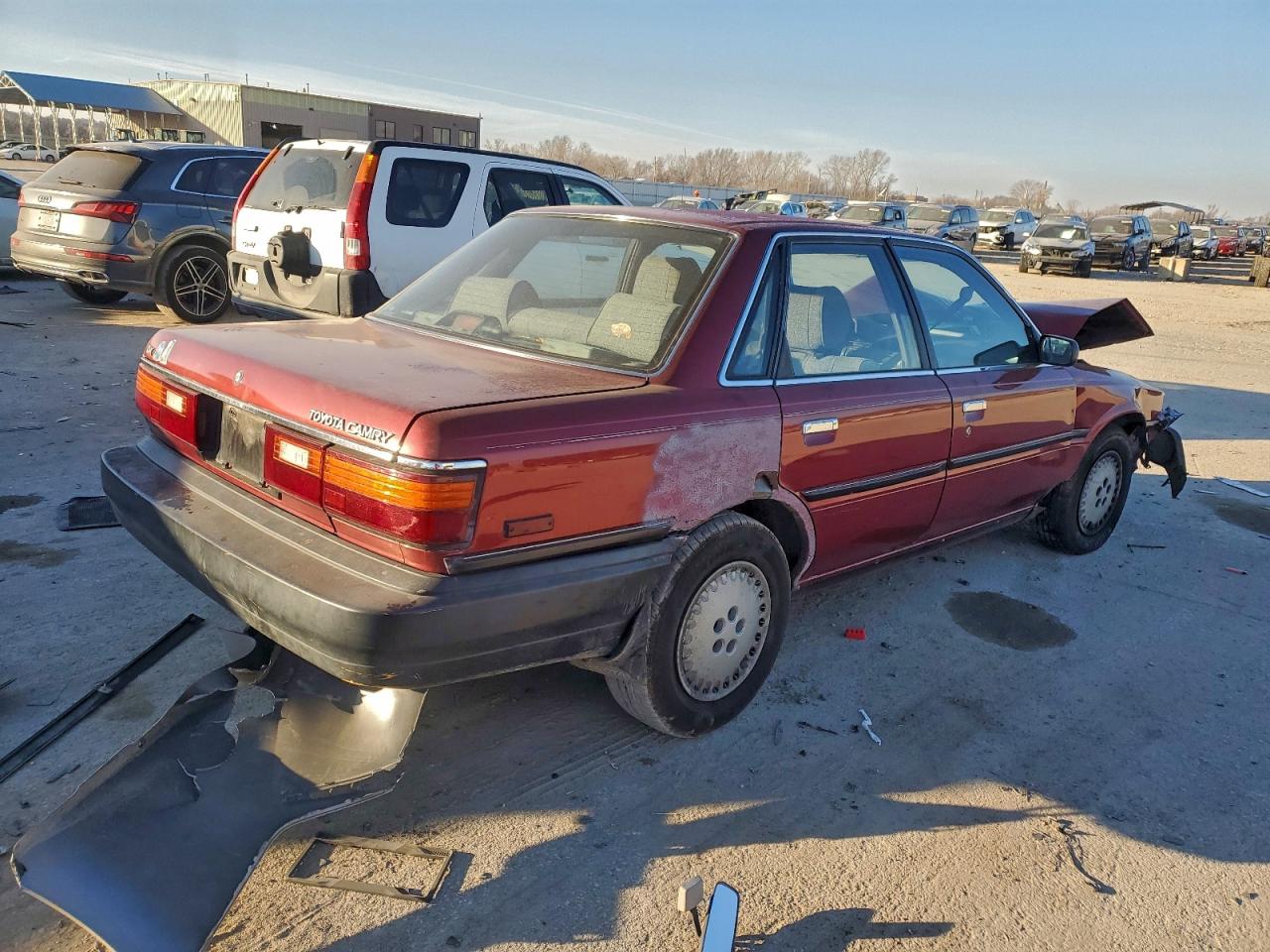 1990 TOYOTA CAMRY DLX photo 3