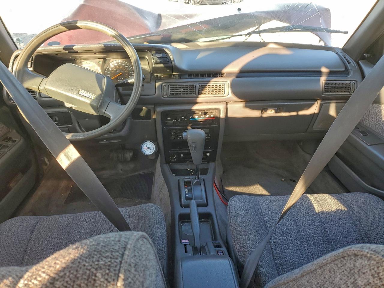 1990 TOYOTA CAMRY DLX photo 8