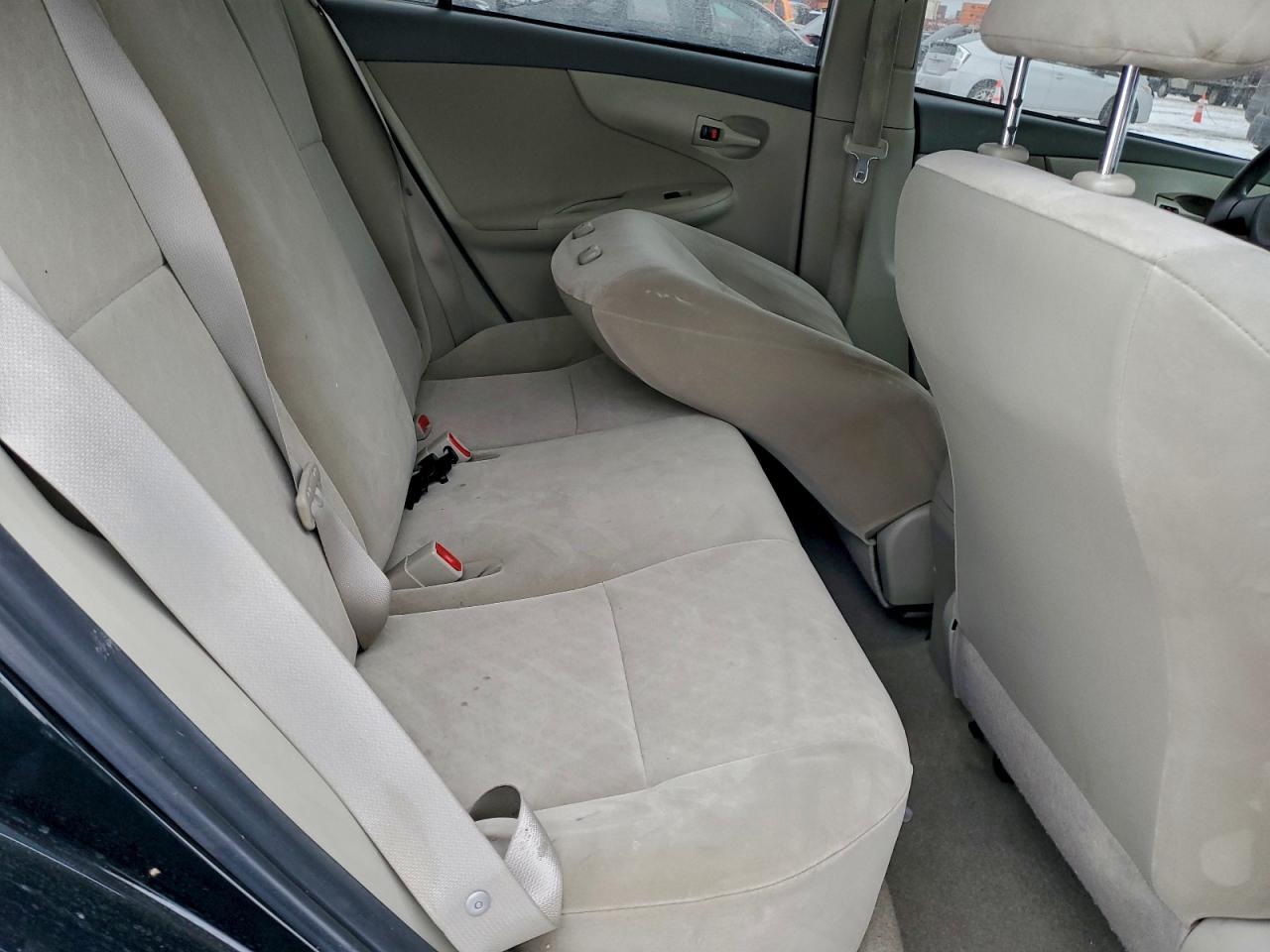 2009 TOYOTA COROLLA photo 19