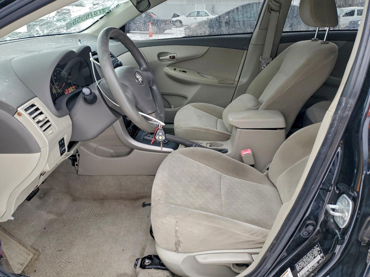 2009 TOYOTA COROLLA photo 13