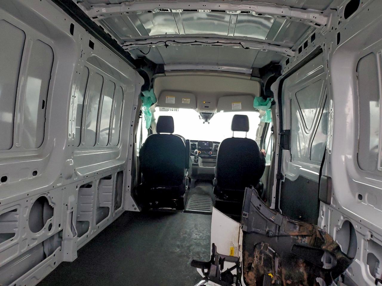 2025 FORD TRANSIT T-250 photo 10