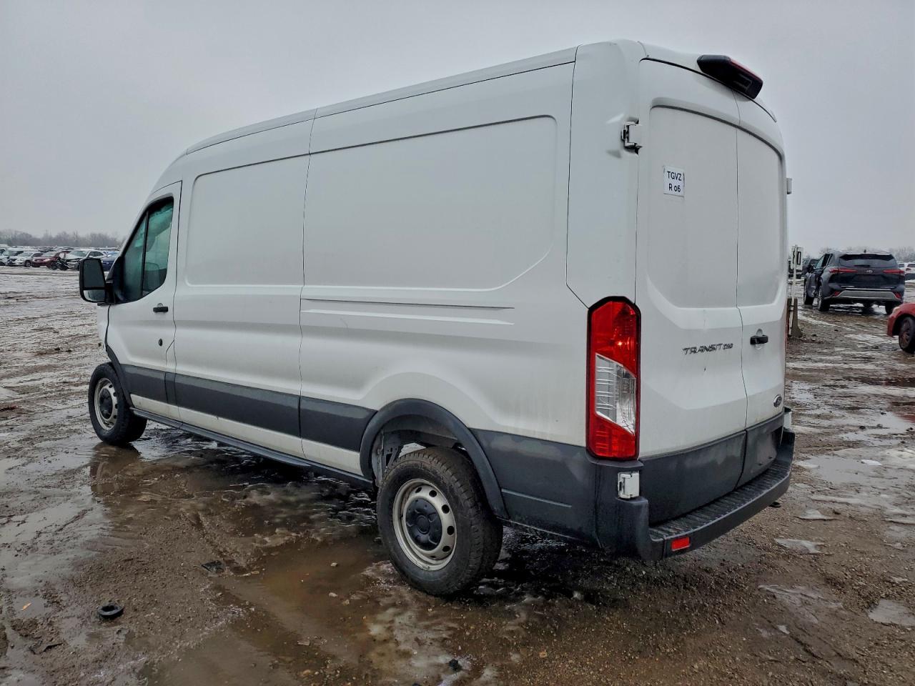 2025 FORD TRANSIT T-250 photo 2