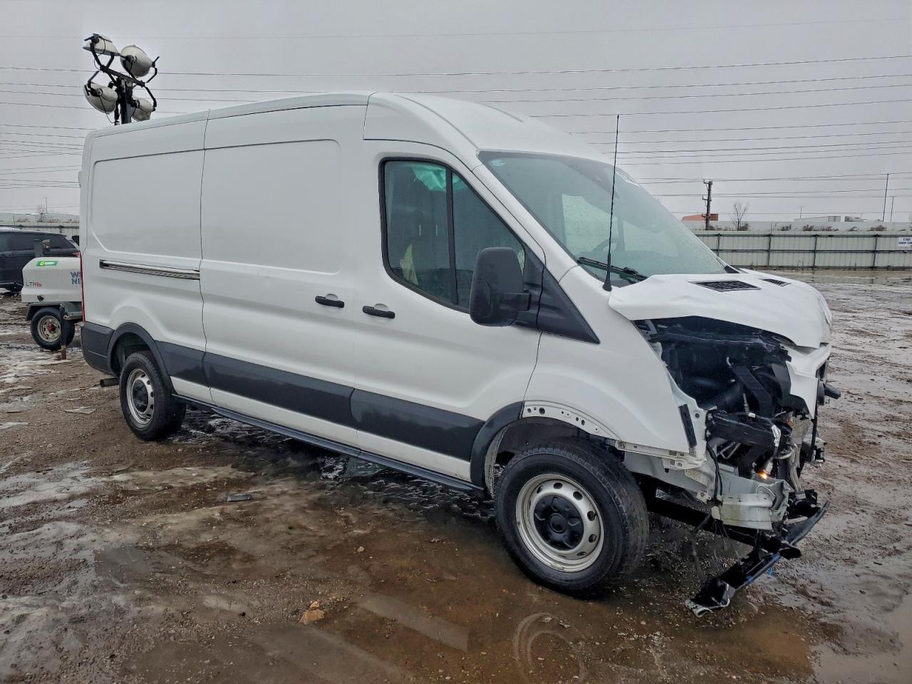 2025 FORD TRANSIT T-250 photo 4