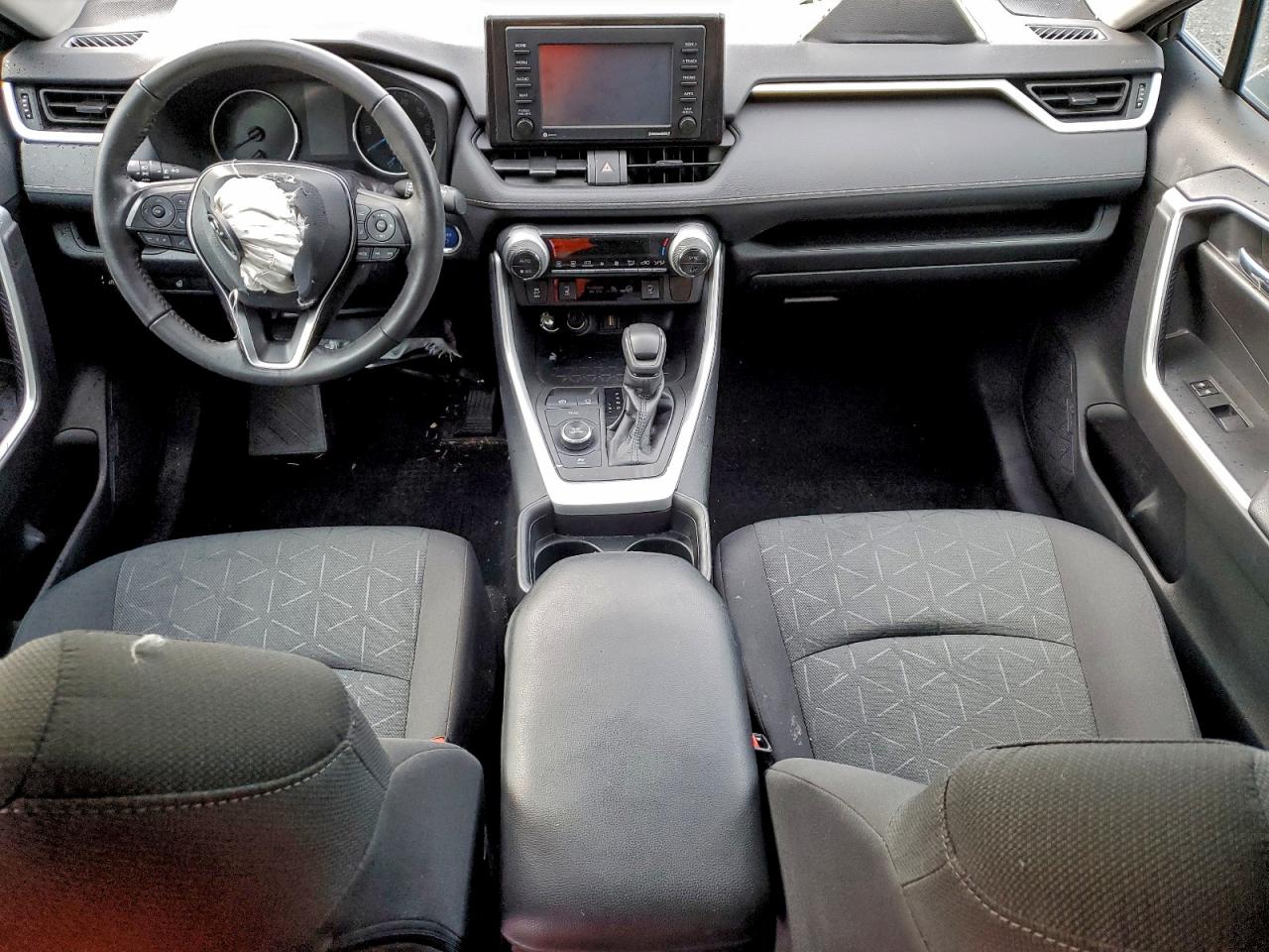 2021 TOYOTA RAV4 XLE photo 15