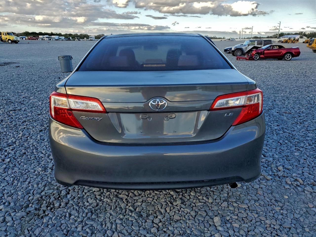 2013 TOYOTA CAMRY L photo 6