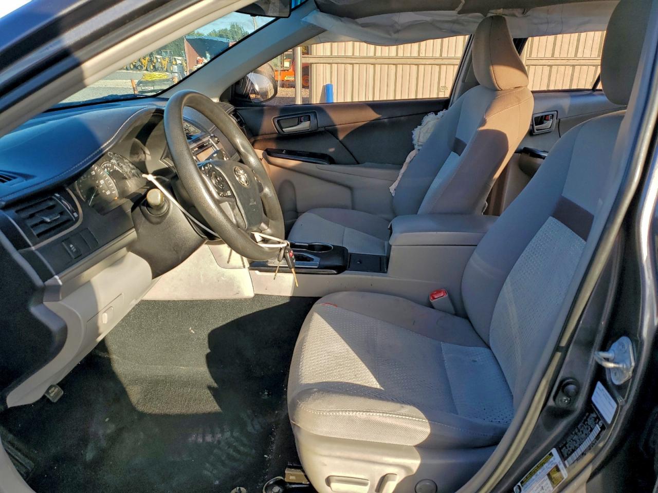 2013 TOYOTA CAMRY L photo 7