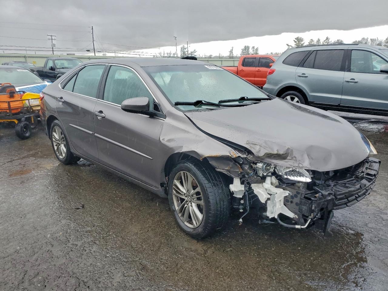 2017 TOYOTA CAMRY LE photo 4