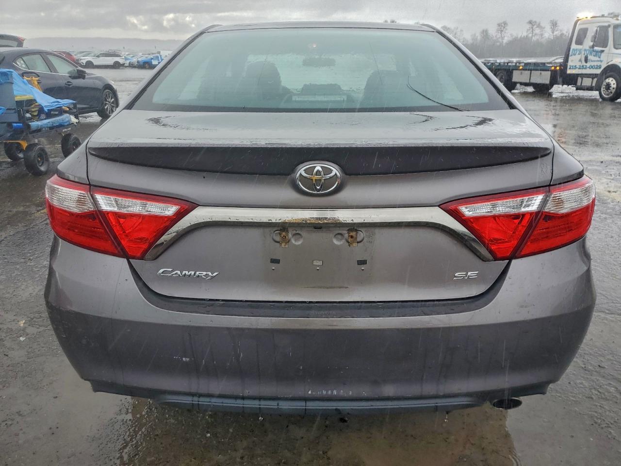 2017 TOYOTA CAMRY LE photo 6