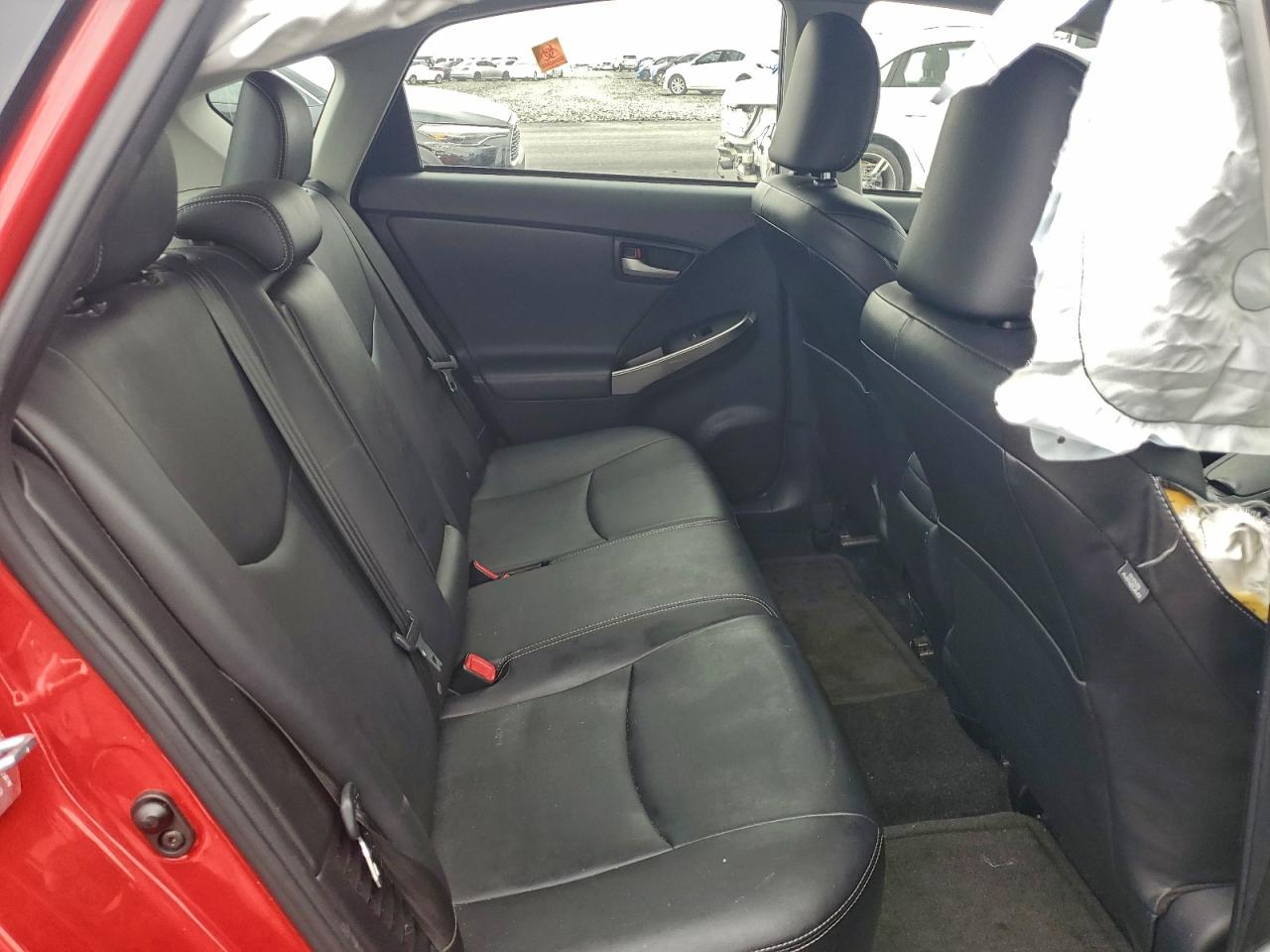 2015 TOYOTA PRIUS photo 10