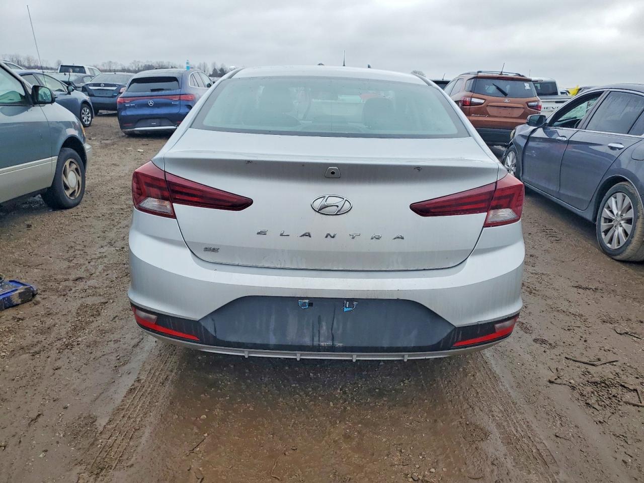 2019 HYUNDAI ELANTRA SE photo 11