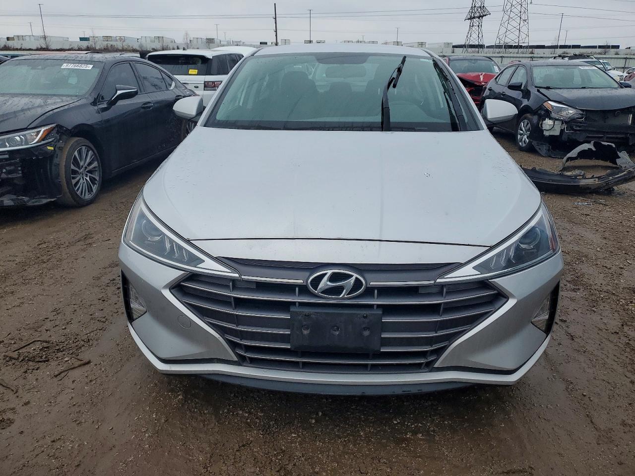 2019 HYUNDAI ELANTRA SE photo 9