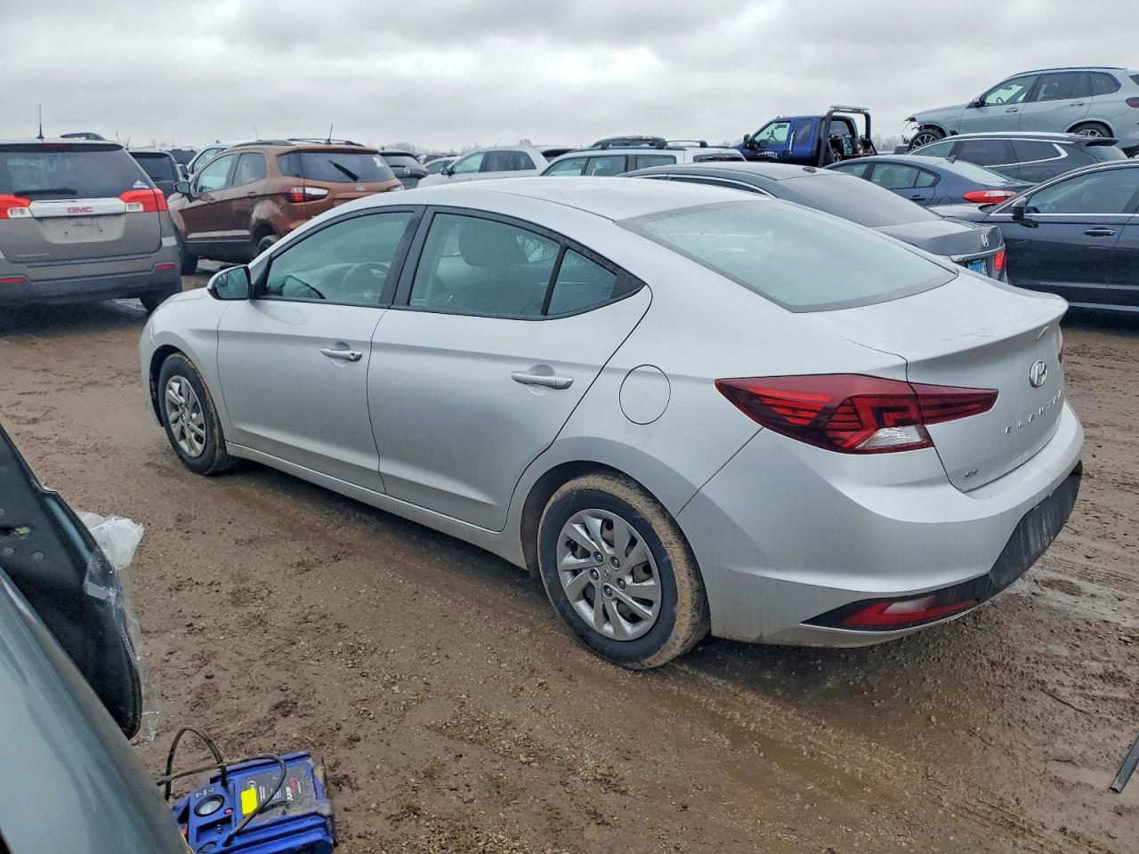 2019 HYUNDAI ELANTRA SE photo 3