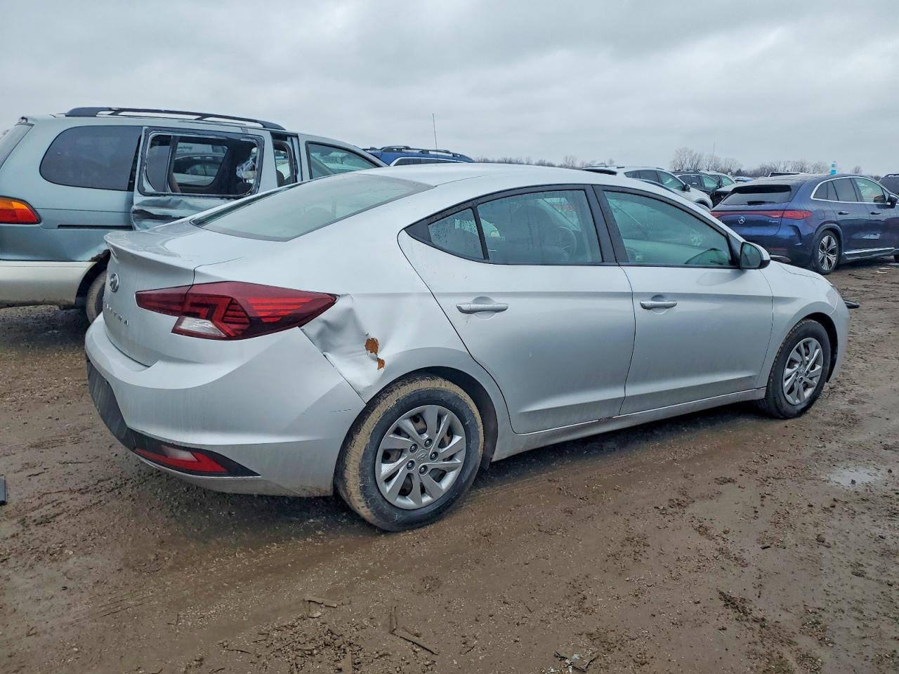 2019 HYUNDAI ELANTRA SE photo 5