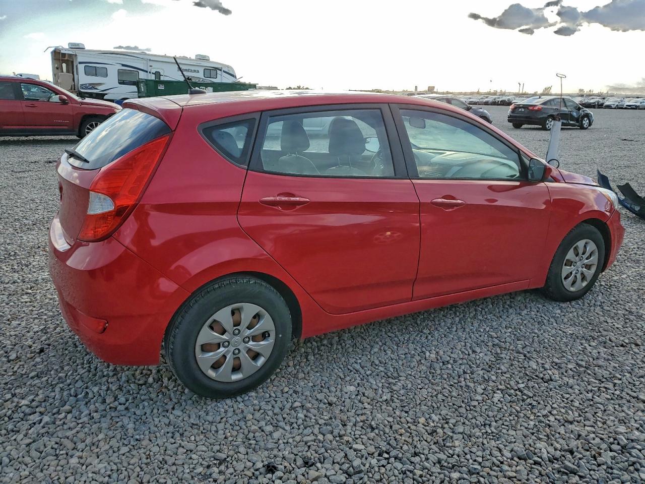 2016 HYUNDAI ACCENT SE photo 3
