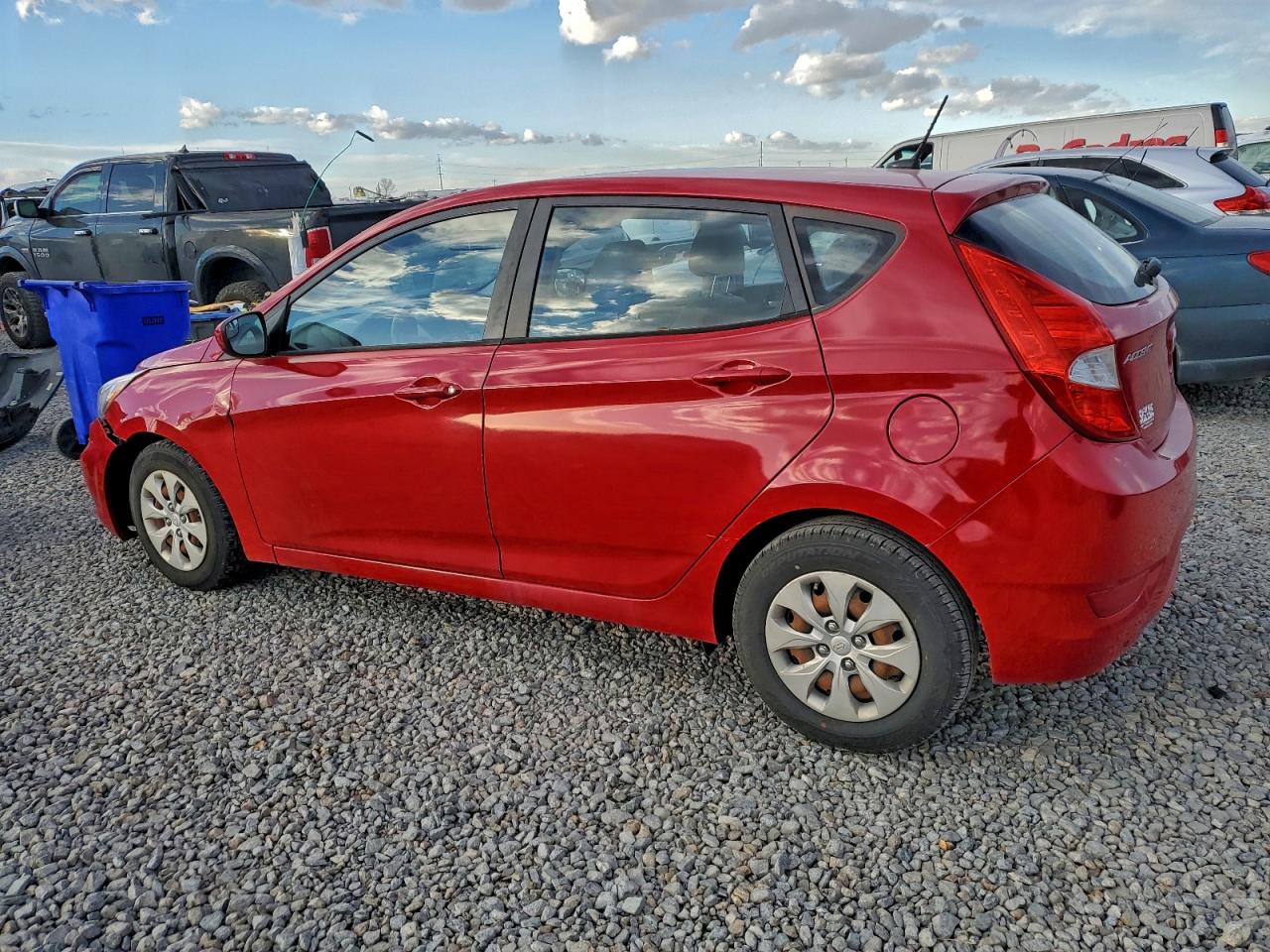 2016 HYUNDAI ACCENT SE photo 2