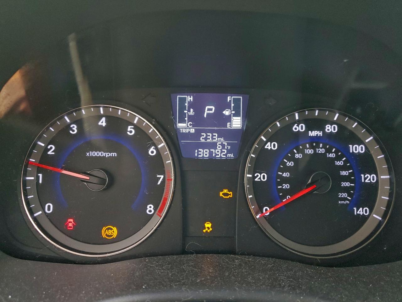 2016 HYUNDAI ACCENT SE photo 9