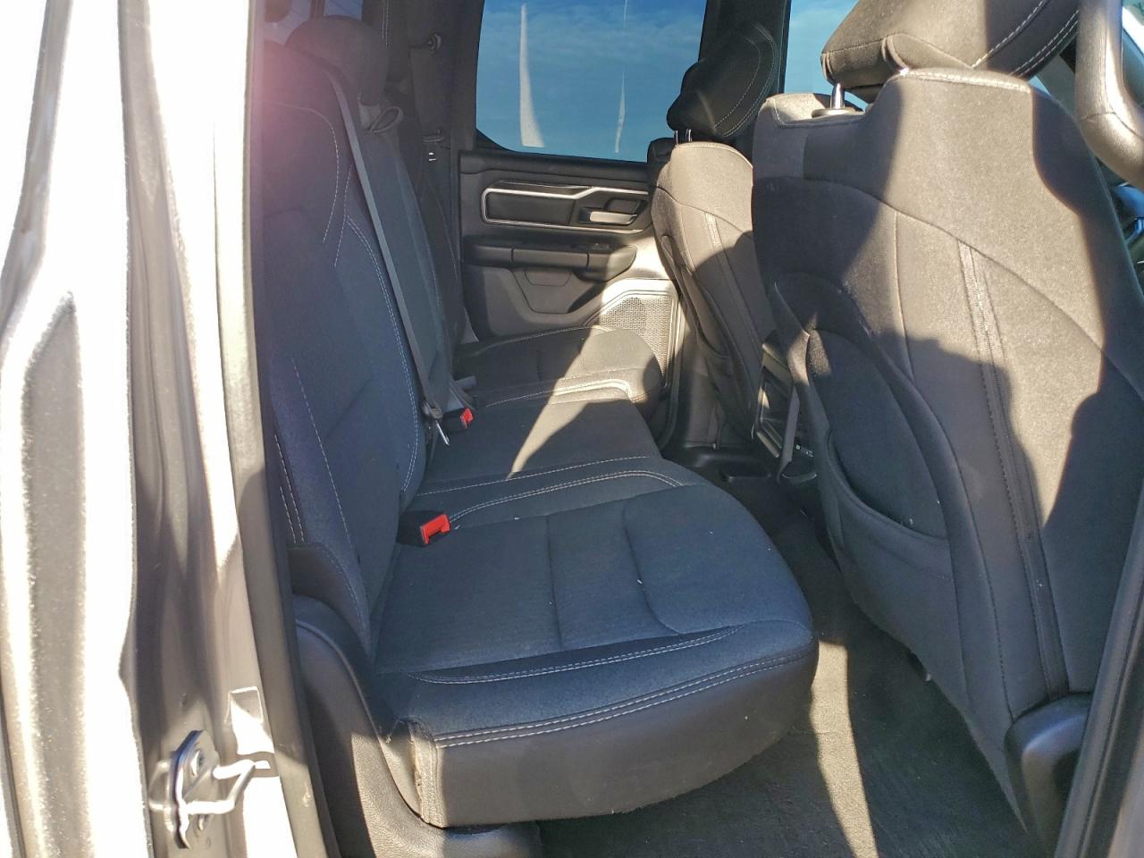 2019 RAM 1500 BIG HORN/LONE STAR photo 19