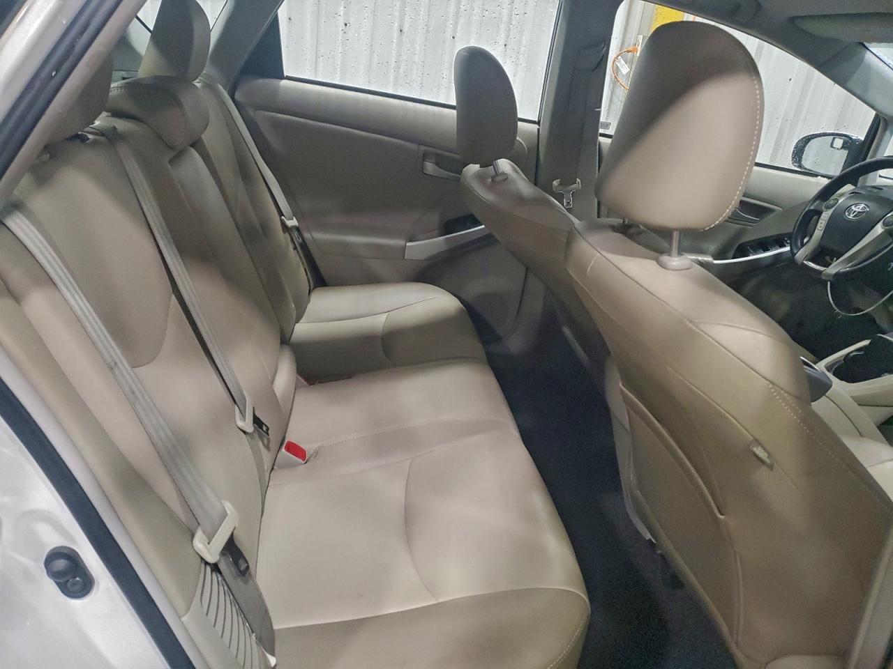 2013 TOYOTA PRIUS photo 10