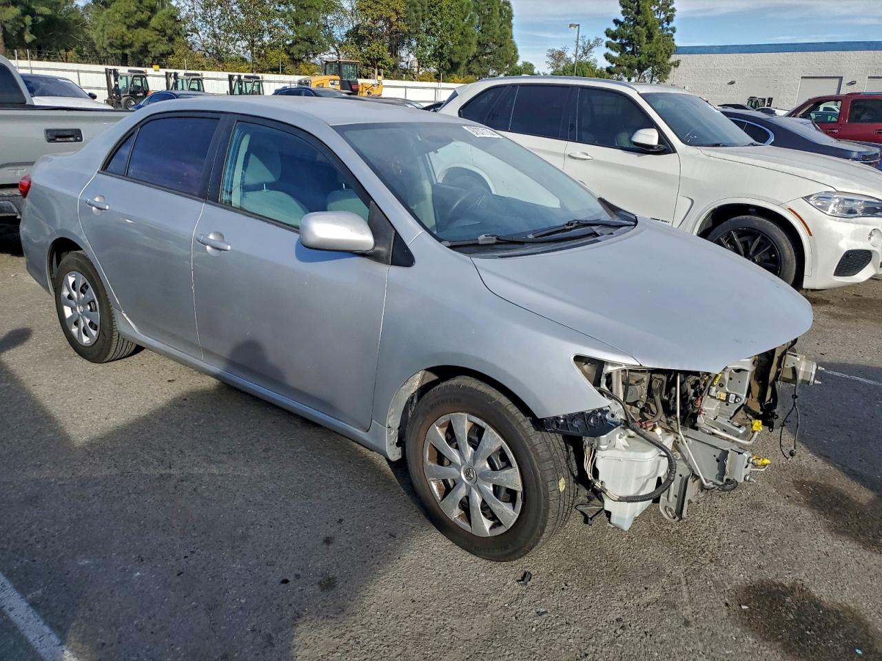 2013 TOYOTA COROLLA BASE photo 4