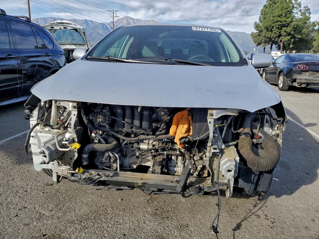 2013 TOYOTA COROLLA BASE photo 5