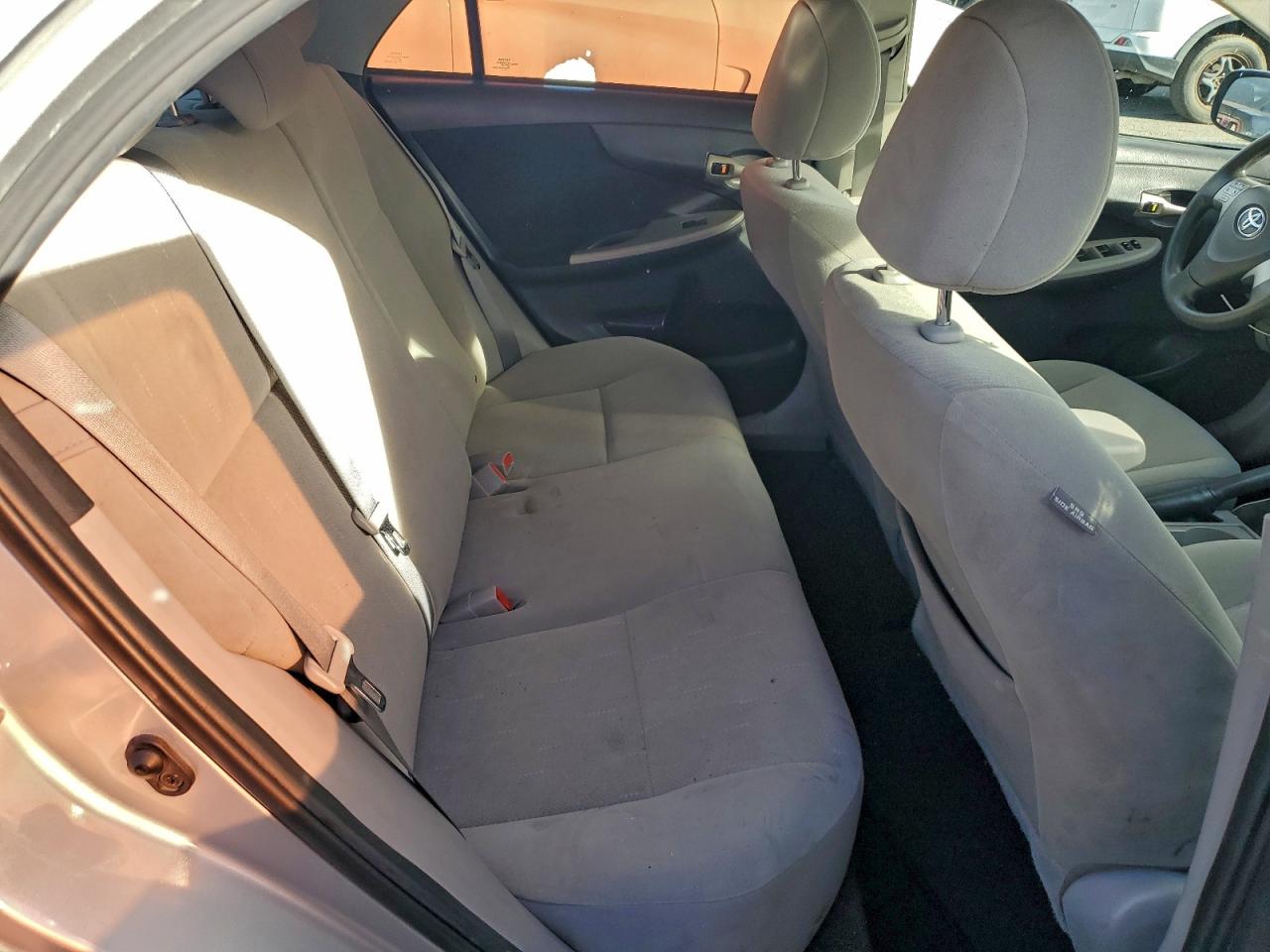 2013 TOYOTA COROLLA BASE photo 10