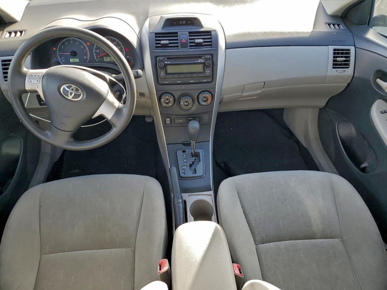 2013 TOYOTA COROLLA BASE photo 8
