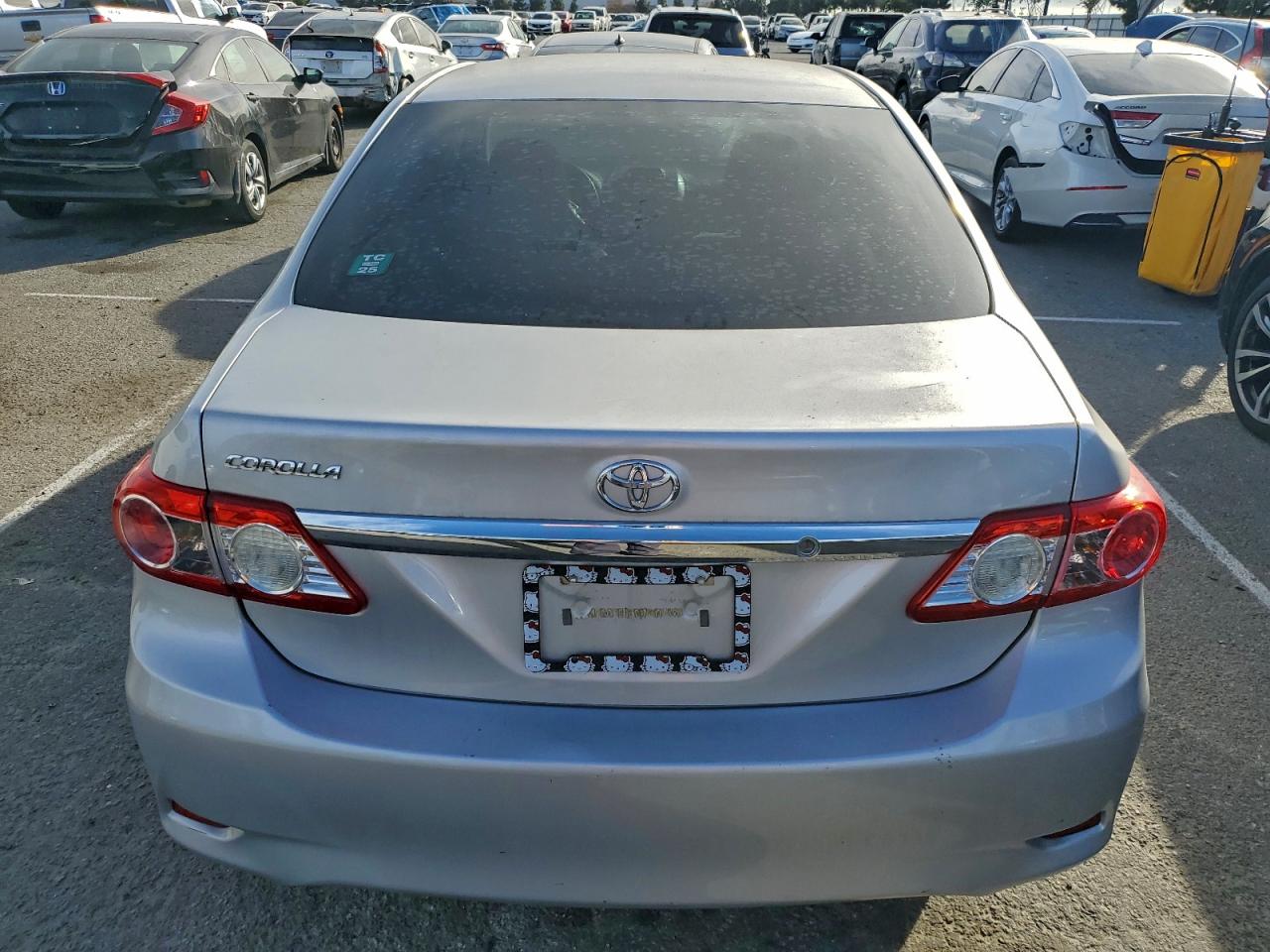 2013 TOYOTA COROLLA BASE photo 6