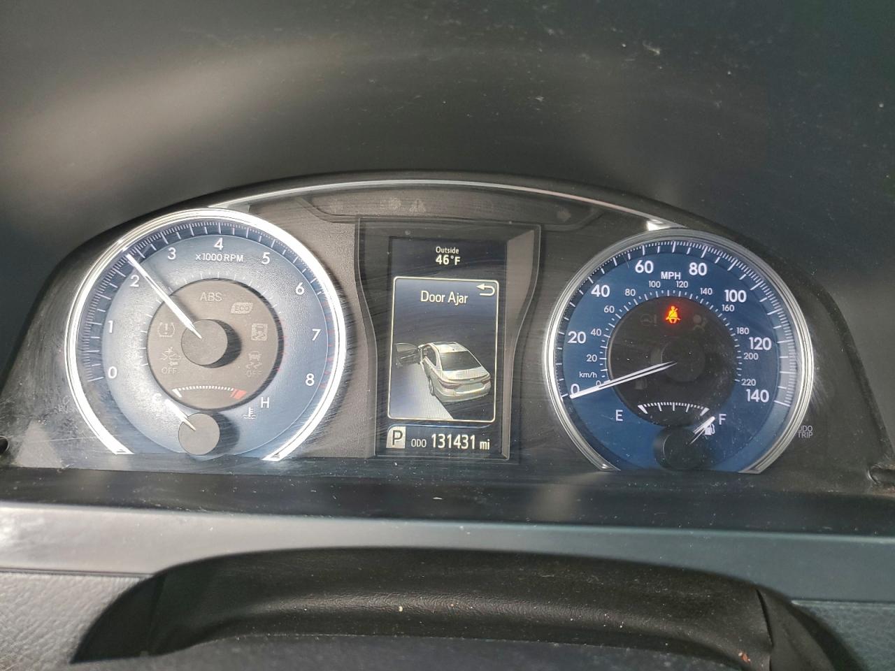 2016 TOYOTA CAMRY LE photo 9
