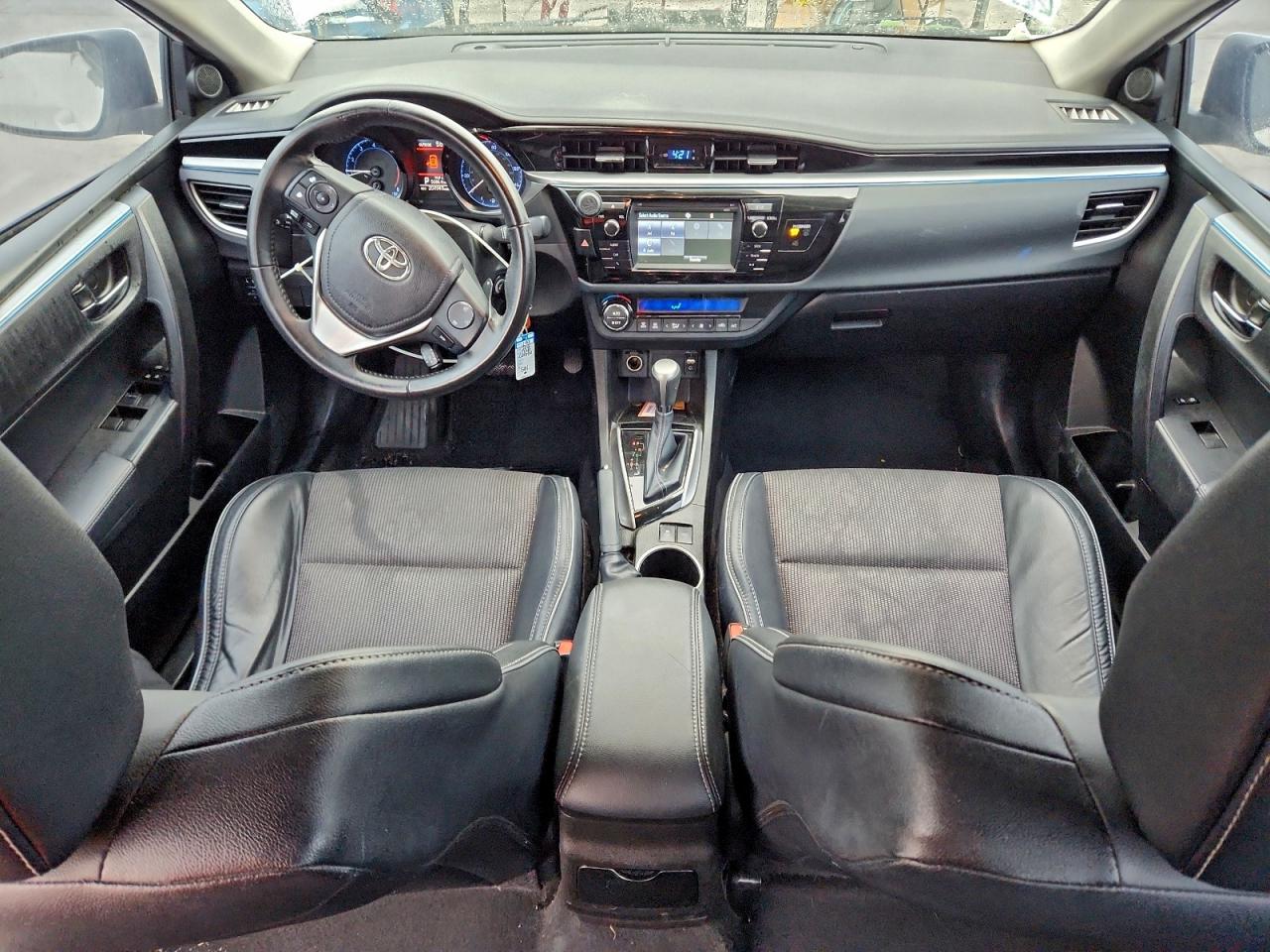 2016 TOYOTA COROLLA L photo 8