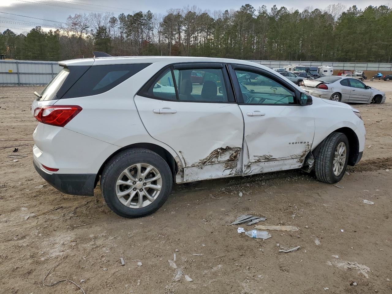 2018 CHEVROLET EQUINOX LS photo 3