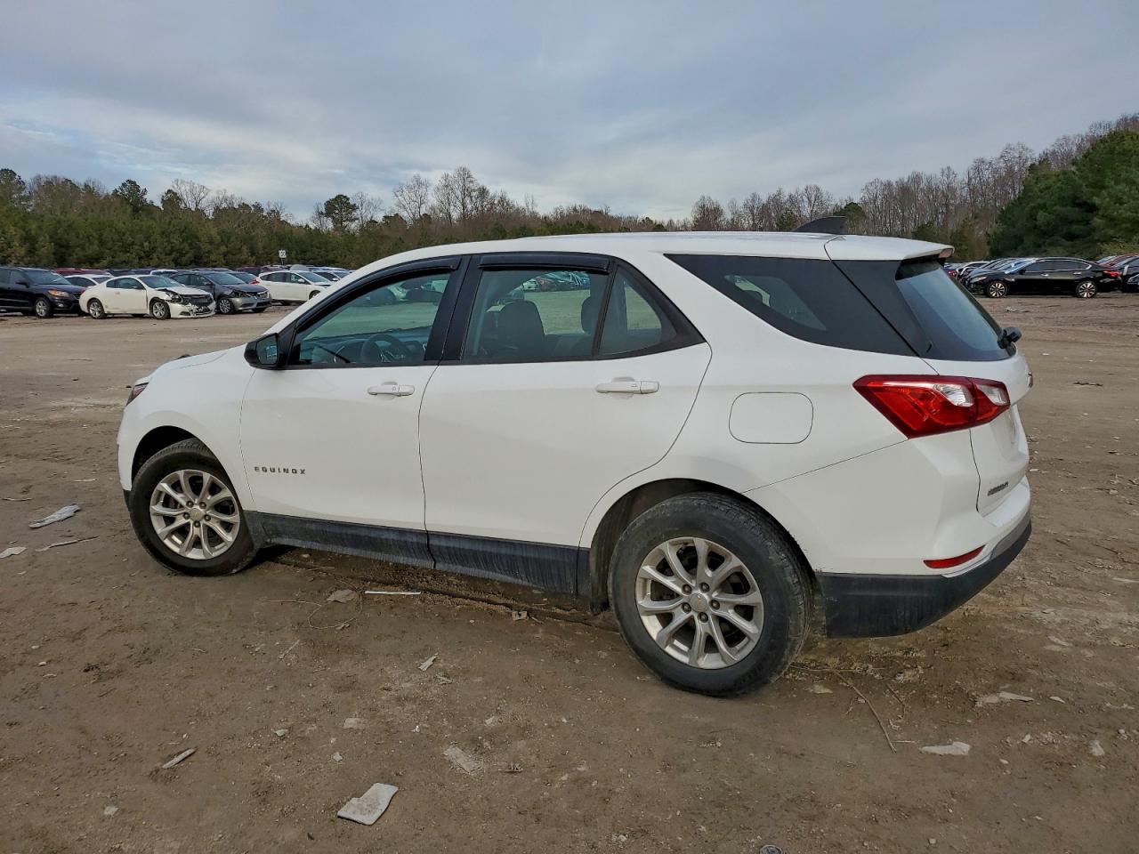 2018 CHEVROLET EQUINOX LS photo 2