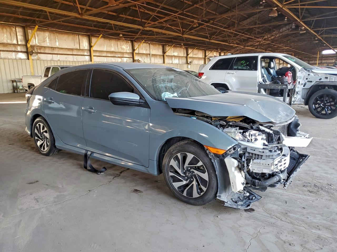 2017 HONDA CIVIC LX photo 4