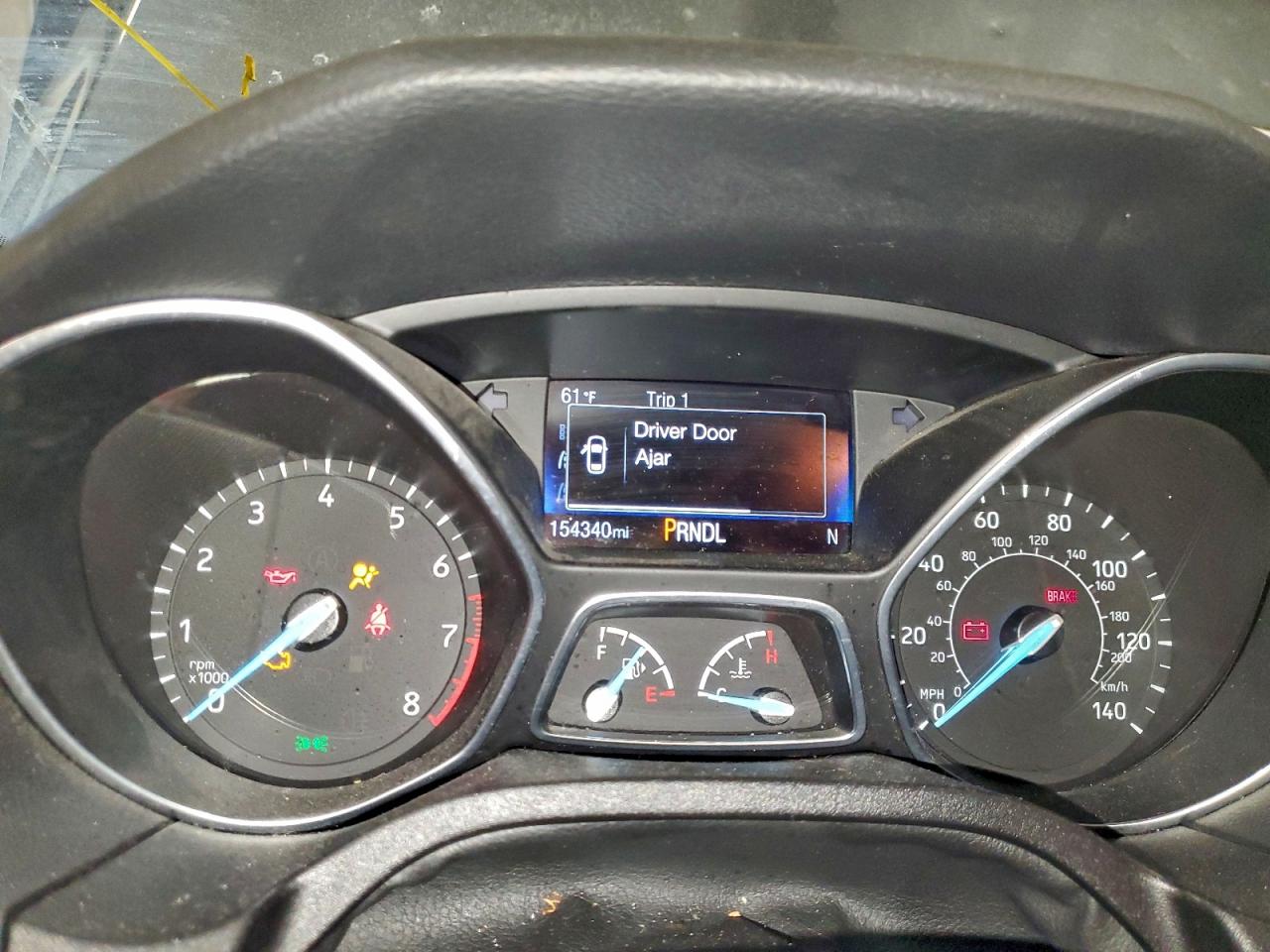 2017 FORD FOCUS SE photo 9
