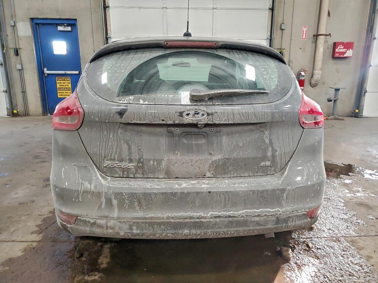 2017 FORD FOCUS SE photo 6