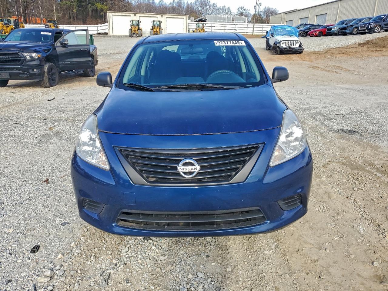 2014 NISSAN VERSA S photo 5