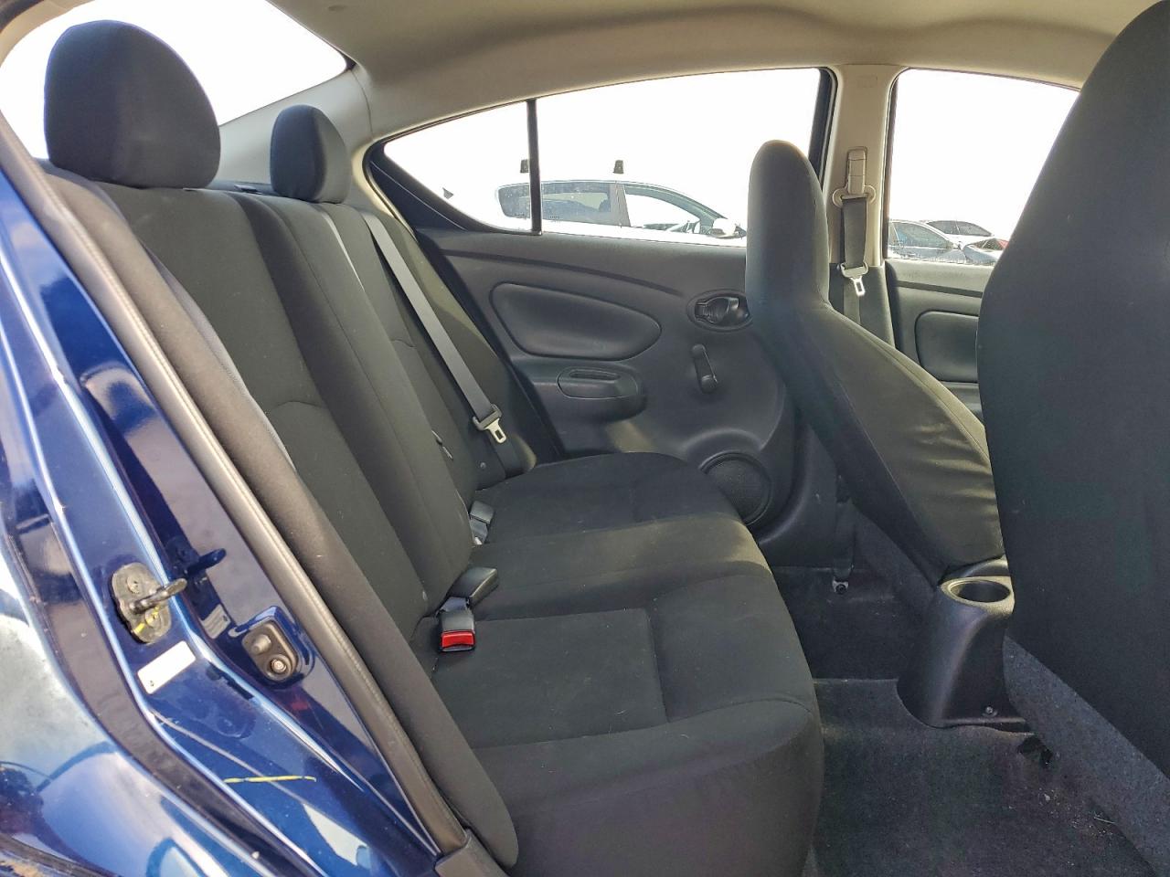 2014 NISSAN VERSA S photo 10
