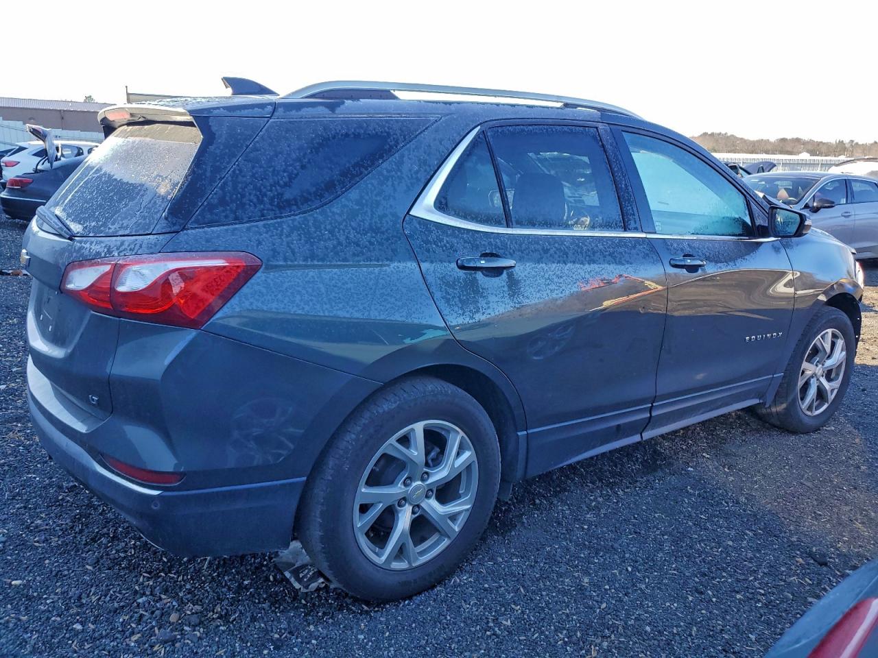 2019 CHEVROLET EQUINOX LT photo 3