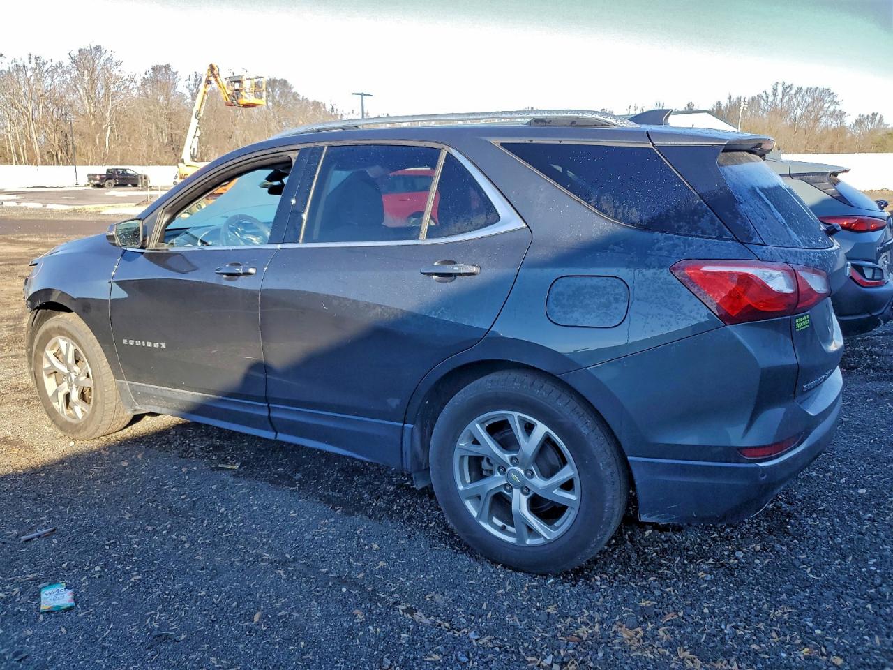 2019 CHEVROLET EQUINOX LT photo 2