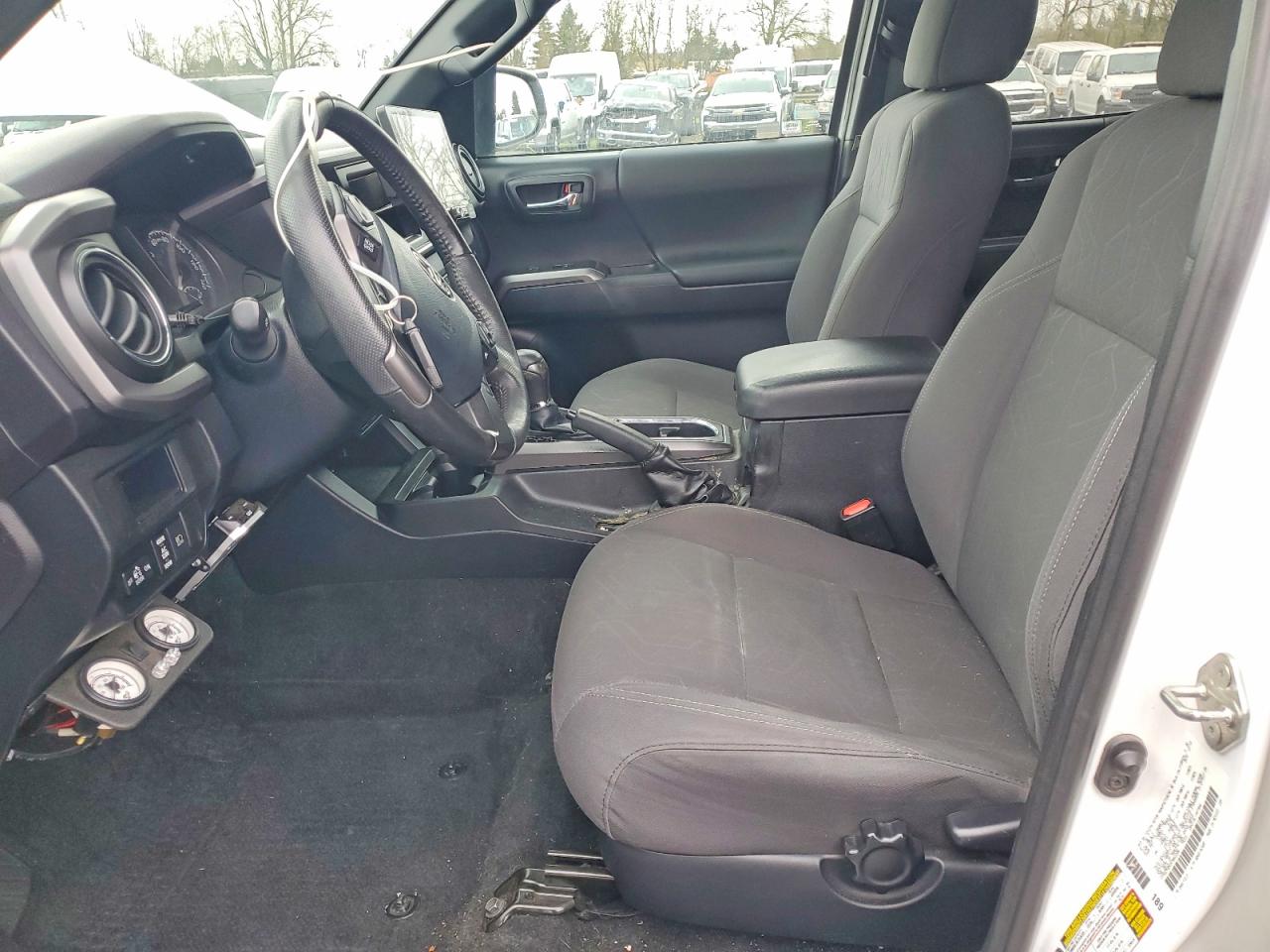 2019 TOYOTA TACOMA photo 19