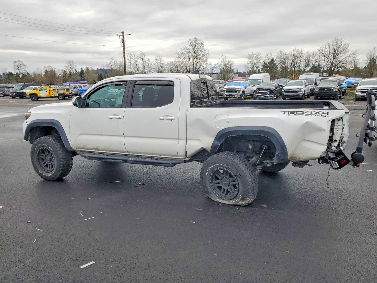 2019 TOYOTA TACOMA photo 4