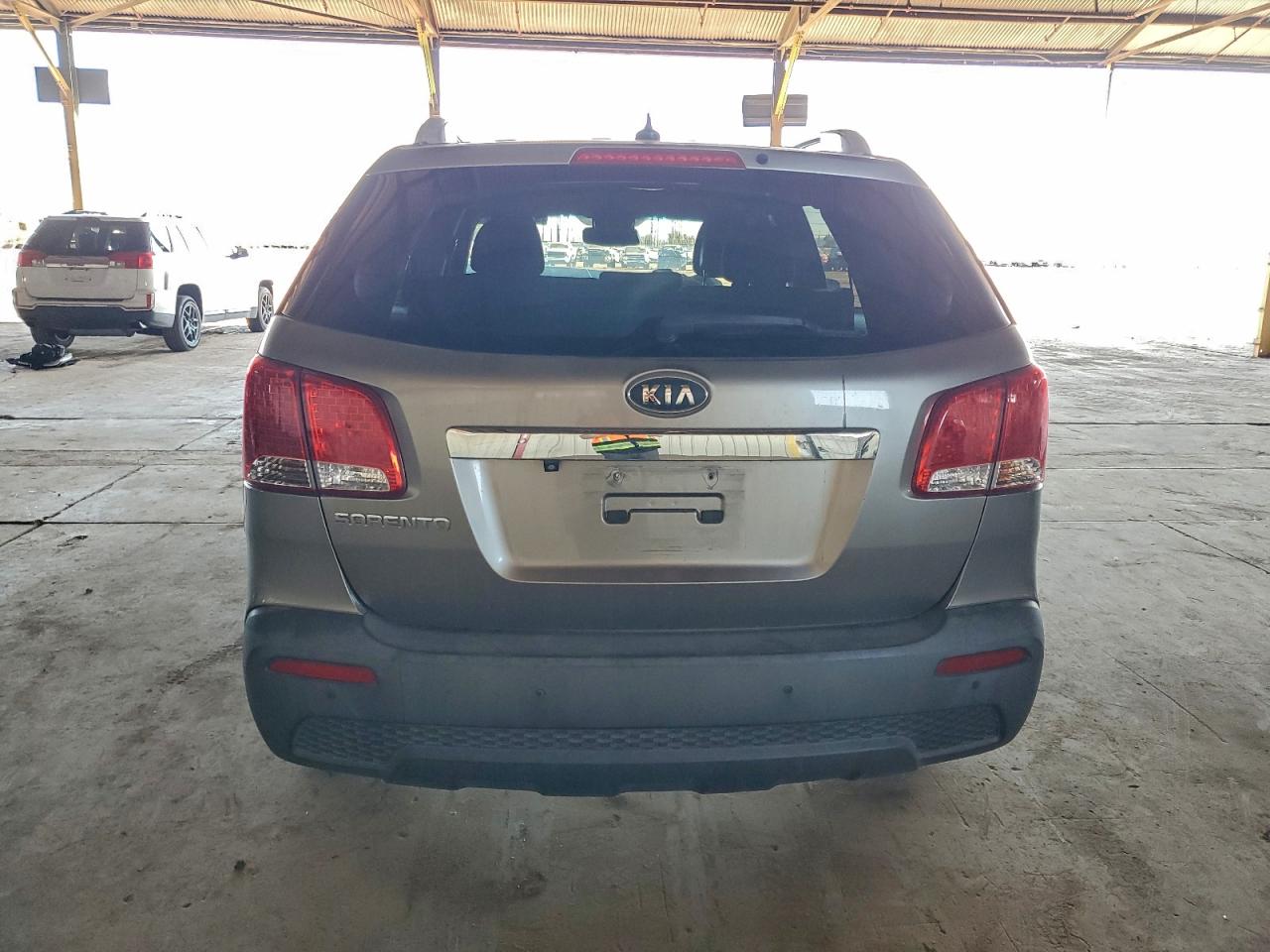 2011 KIA SORENTO BASE photo 6
