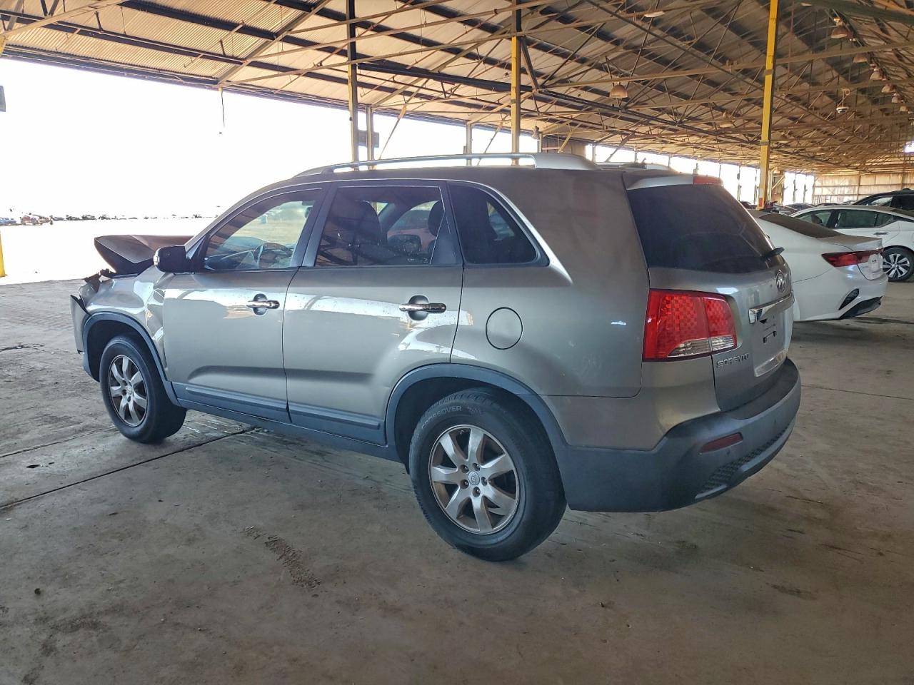 2011 KIA SORENTO BASE photo 2