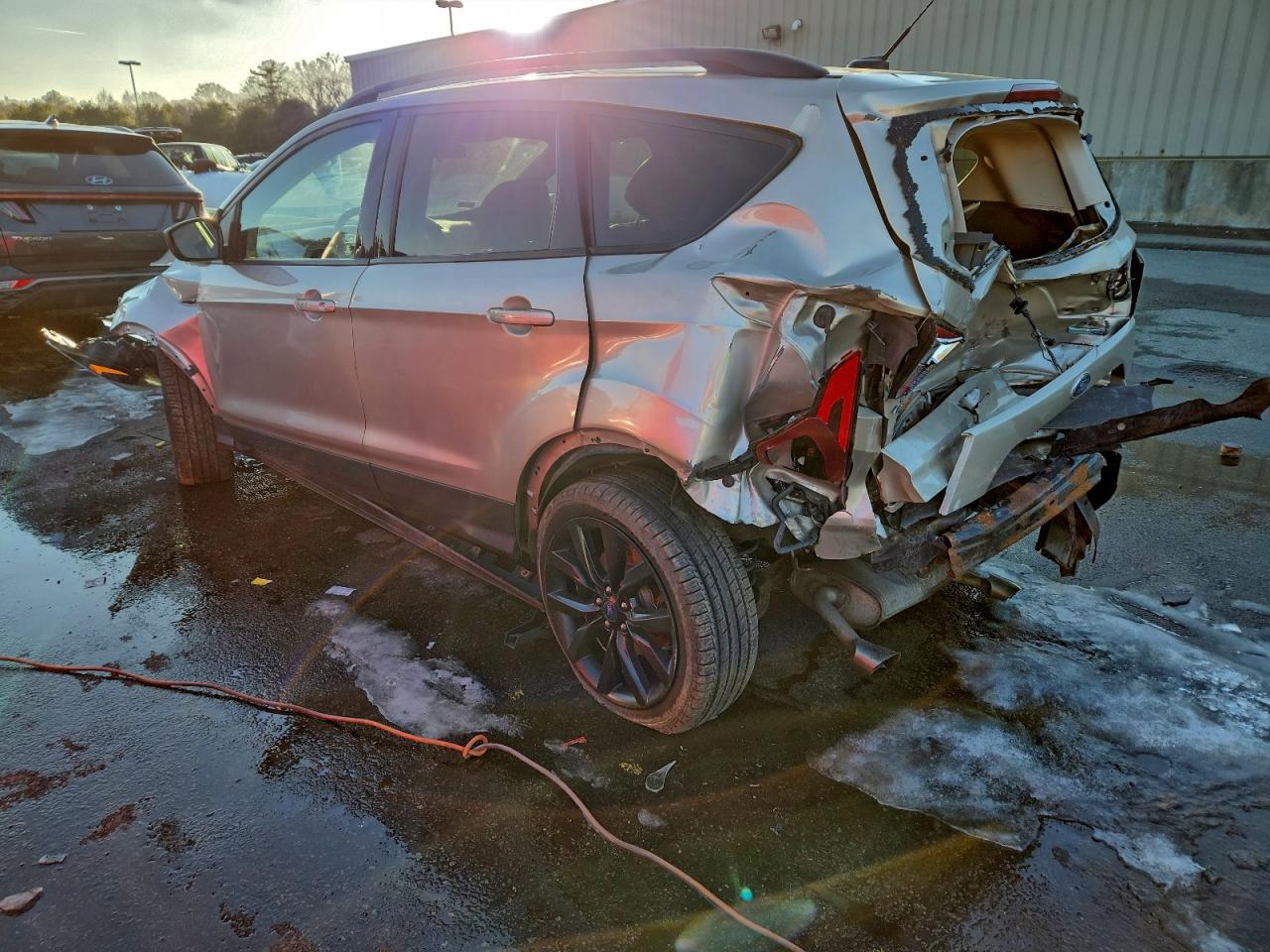 2017 FORD ESCAPE SE photo 2