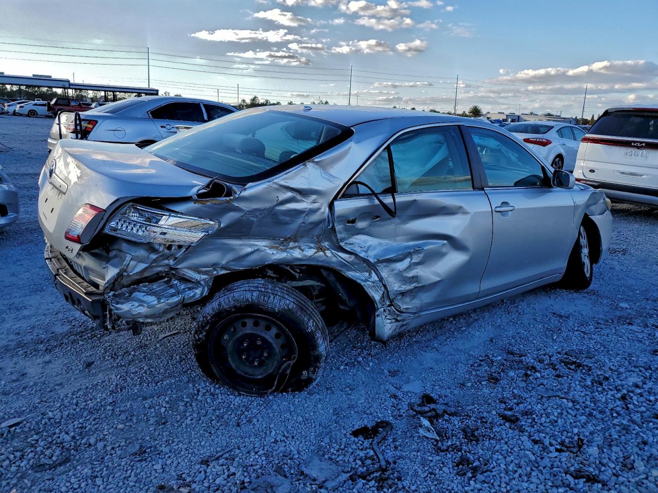 2010 TOYOTA CAMRY BASE photo 3