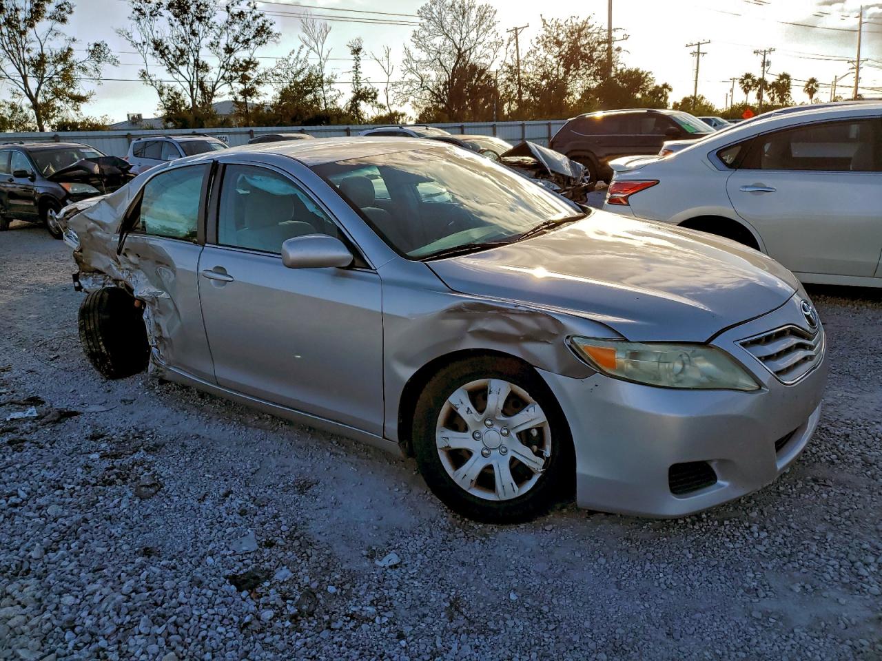 2010 TOYOTA CAMRY BASE photo 4