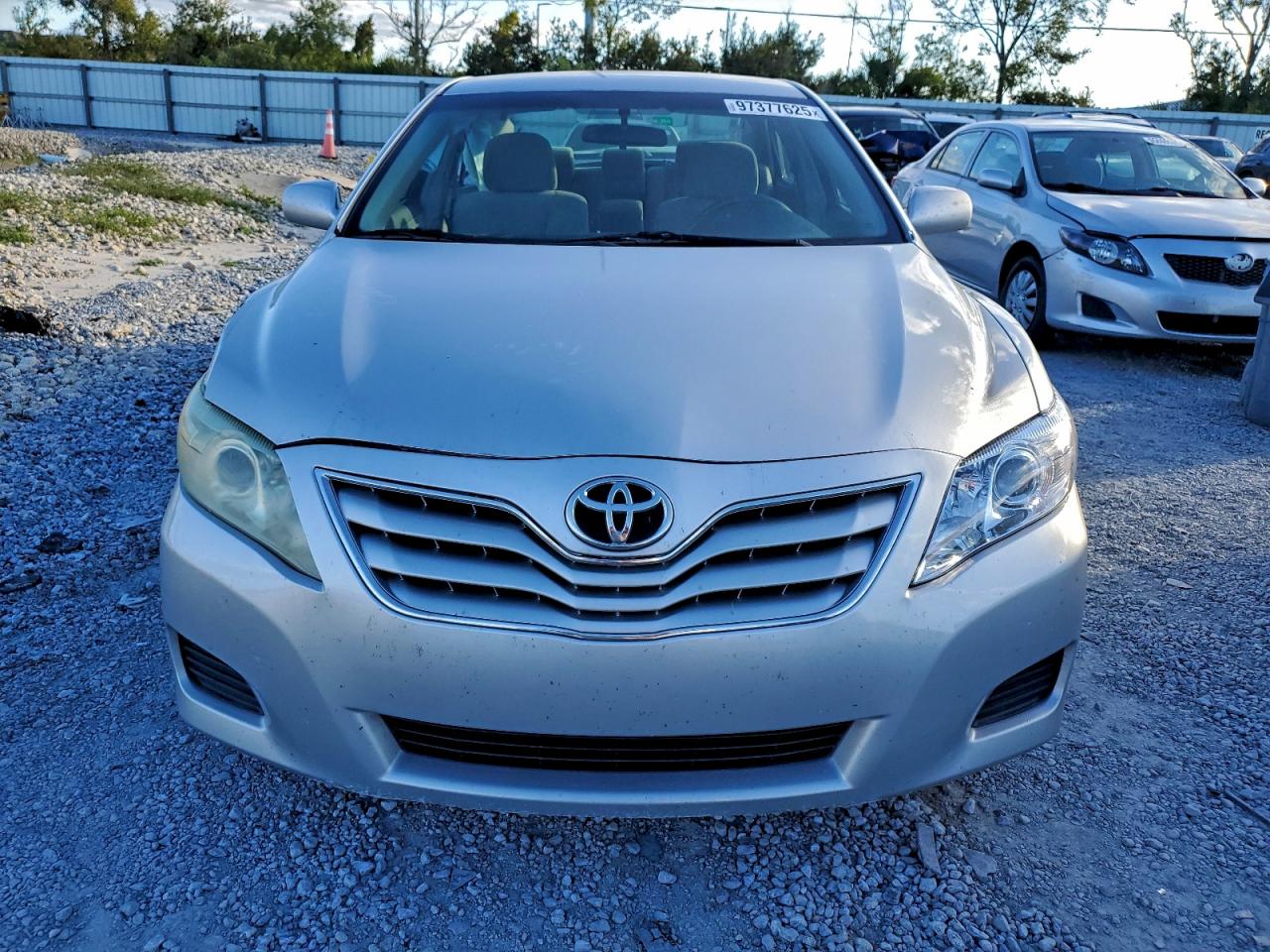 2010 TOYOTA CAMRY BASE photo 5