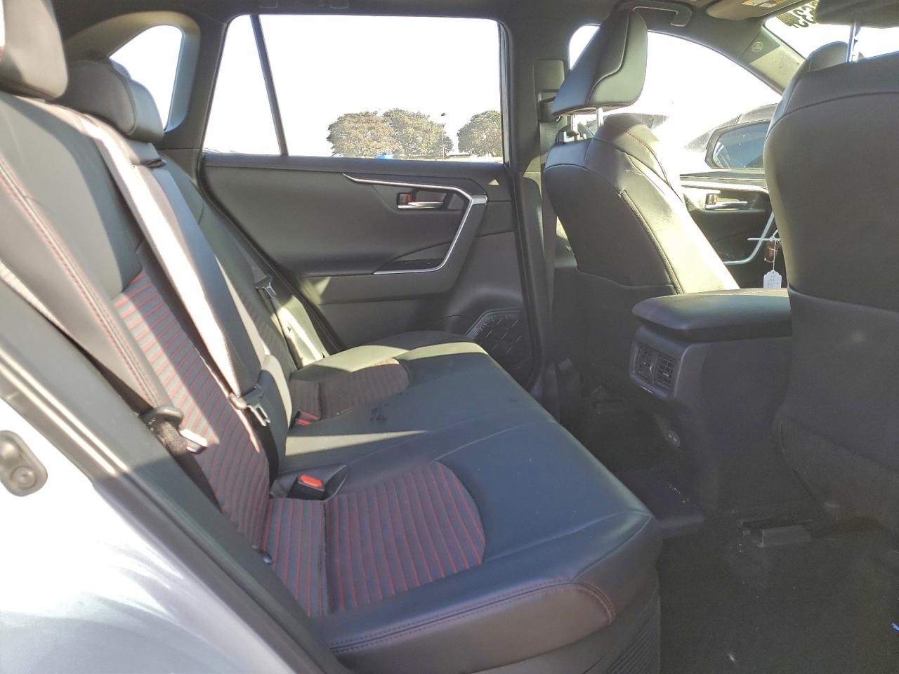 2024 TOYOTA RAV4 PRIME XSE photo 11