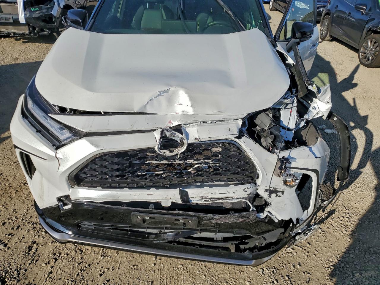 2024 TOYOTA RAV4 PRIME XSE photo 12