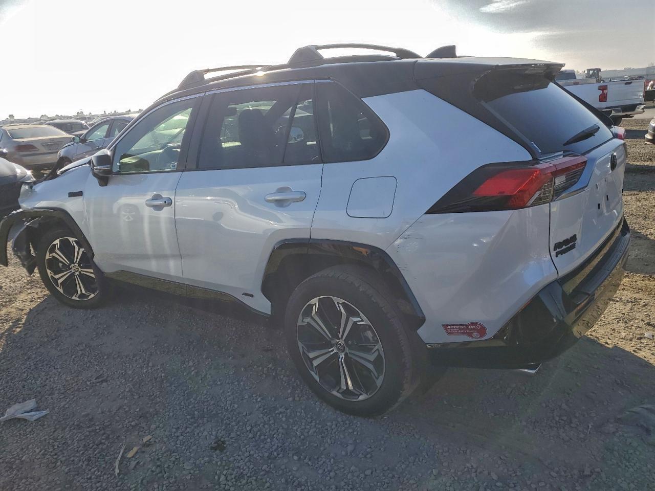 2024 TOYOTA RAV4 PRIME XSE photo 2