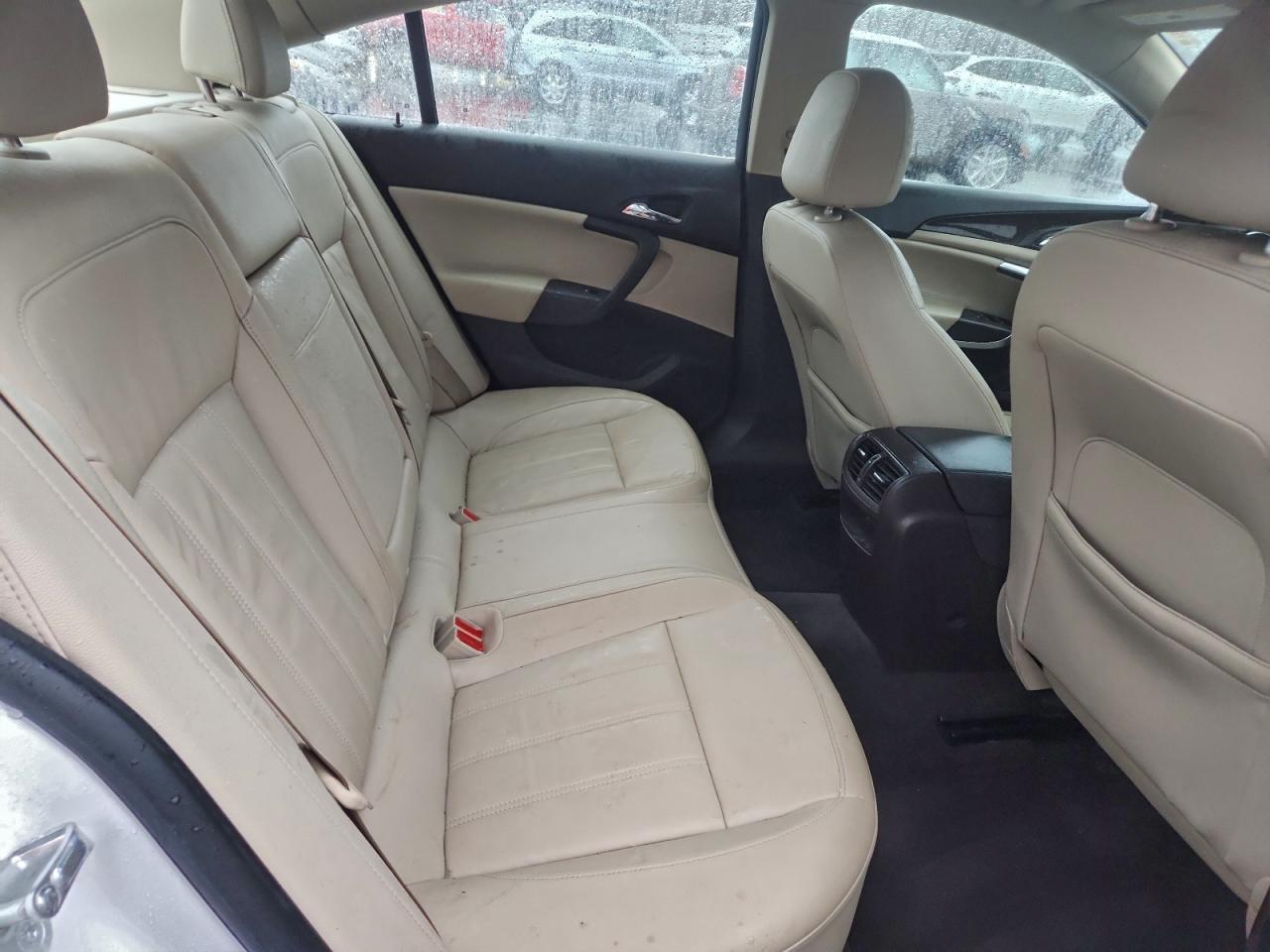 2011 BUICK REGAL CXL photo 19